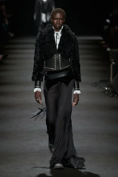 Look 31